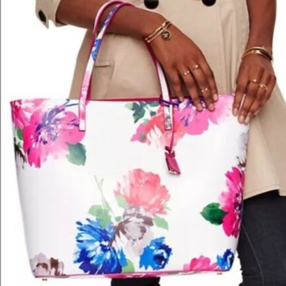 kate spade Handbags - HOST PICK Kate Spade Tote Bag